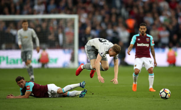 这些背后的 这些背后的